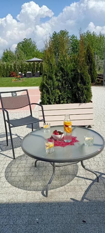 Apartamento Ostoja Czersk Zamek Gora Kalwaria Exterior foto